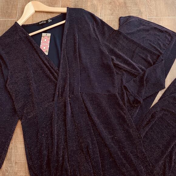 NWT BOOHOO Women's Long Sleeves Wide Legs Metallic Jumpsuit Size 18 - Picture 4 of 12